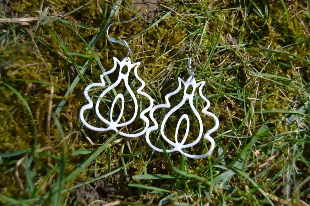 Fonott Tulipán Fülbevaló (fehér)